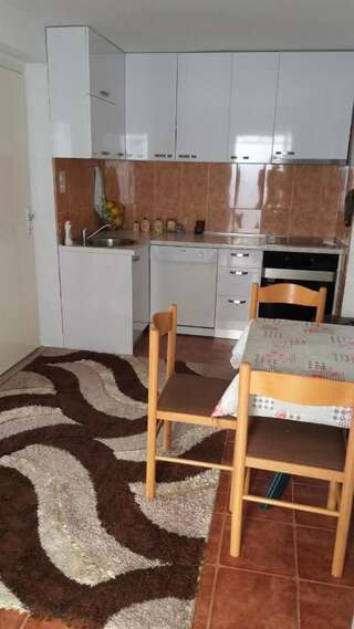 Апартаменты Apartment Sara Херцег-Нови Апартаменты с видом на море-5